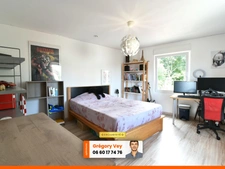 Maison de caractère - 7 pièces - Jardin/Terrasse - Garage - JOZE (63350)