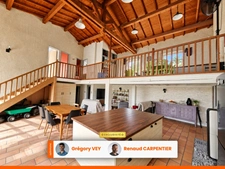 Maison en Pierre - 4 chambres - 169 m² - Jardin - Garage - Dépendances à RAVEL