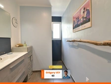 MAISON PLAIN PIED DE 2020 - DPE A - 3 CHAMBRES - GARAGE et JARDIN - HAMEAU CALME