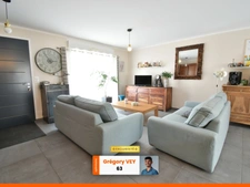 MAISON PLAIN PIED DE 2020 - DPE A - 3 CHAMBRES - GARAGE et JARDIN - HAMEAU CALME