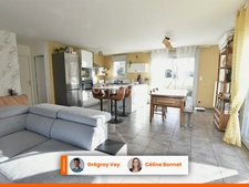 Maison de plain-pied récente  – 104 m² – 3 chambres + bureau.