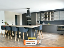 Maison 225 m2 - 7 pièces - GARAGE - JARDIN  (63190)