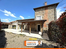 Maison de caractère - 7 pièces - Jardin - Garage - SEYCHALLES (63190)