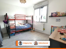 Maison de plain-pied récente  – 104 m² – 3 chambres + bureau.