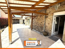 Maison de caractère - 7 pièces - Jardin - Garage - SEYCHALLES (63190)