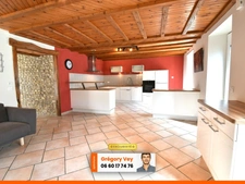 Maison de caractère - 7 pièces - Jardin - Garage - SEYCHALLES (63190)