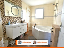 Maison de plain-pied récente  – 104 m² – 3 chambres + bureau.