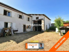 Maison sur 2 niveaux - 3 pièces - 64 m² - Grange et Jardin - LEZOUX (63)