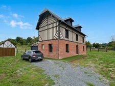 Charmante maison normande à colombages — Bonneville-la-Louvet