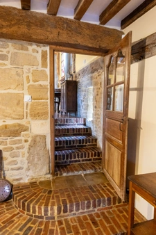 Maison Ancienne de Standing avec Piscine et Vue Campagne