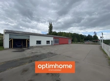 Bâtiment de 460 m2 avec bureaux et parking - Situé sur un axe passant
