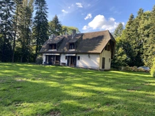 Chaumière de 150 m² avec dépendance sur terrain arboré de 7780 m²