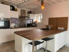 Maison prête à vivre à 6 kms de Lisieux - Terrain de 1200 m2 avec dépendance.