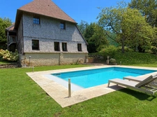 Maison Ancienne de Standing avec Piscine et Vue Campagne