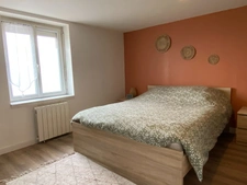 Maison prête à vivre à 6 kms de Lisieux - Terrain de 1200 m2 avec dépendance.