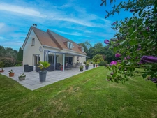 Maison contemporaine avec 4 chambres et terrain de 3 ha - TOURGEVILLE
