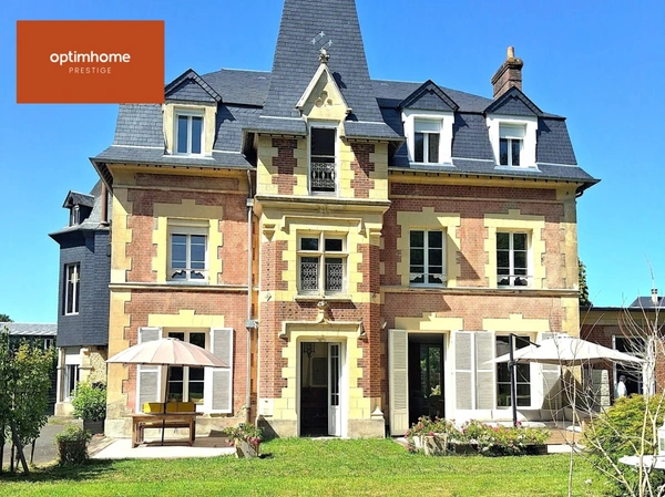 Demeure de prestige du XIXe siècle : 344 m² de charme et de nature à 10 min de Lisieux