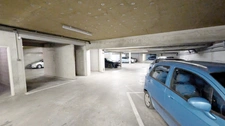 SALON-DE-PROVENCE (13) : T5 (3 chambres) de 129 m² avec terrasse plein sud et garage privatif en sous-sol 