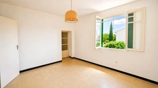 SALON-DE-PROVENCE (13) | Mas provençal composé de deux logements sur un terrain de 1000 m², avec revenus locatifs