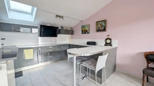 SALON-DE-PROVENCE (13) : T5 (3 chambres) de 129 m² avec terrasse plein sud et garage privatif en sous-sol 