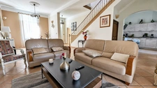 MIRAMAS (13) | Magnifique maison de ville de 150 m² habitables avec 4 chambres et terrain de 400 m²