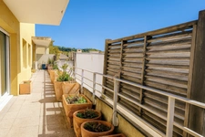 SALON-DE-PROVENCE (13) : T5 (3 chambres) de 129 m² avec terrasse plein sud et garage privatif en sous-sol 