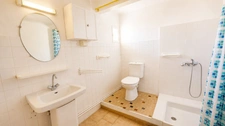 SALON-DE-PROVENCE (13) | Mas provençal composé de deux logements sur un terrain de 1000 m², avec revenus locatifs