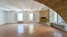 Magnifique appartement T4 atypique de 140 m² situé en cœur de ville de Salon-de-Provence