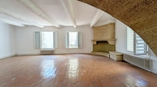 Magnifique appartement T4 atypique de 140 m² situé en cœur de ville de Salon-de-Provence