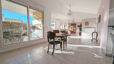 SALON-DE-PROVENCE (13) : T5 (3 chambres) de 129 m² avec terrasse plein sud et garage privatif en sous-sol 