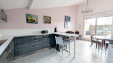 SALON-DE-PROVENCE (13) - centre-ville | T5 (3 chambres) de 129 m² avec terrasse plein sud et garage privatif en sous-sol 