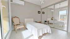 SALON-DE-PROVENCE (13) - centre-ville | T5 (3 chambres) de 129 m² avec terrasse plein sud et garage privatif en sous-sol 