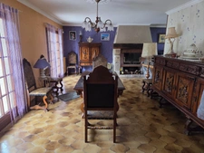 Maison de 145 M2 avec 5 chambres, grand sous-sol,  carport de 44 M2 et une dépendance de 40 M2 à SAINT LEGER DE RÔTES 