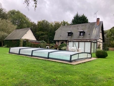 Maison en colombage avec piscine couverte et dépendances Bonneville la Louvet
