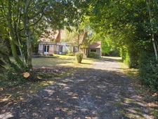 Maison spacieuse à vendre 8 pièces 4 chambres à BAILLEUL LA VALLEE sur un terrain de 1 hectare