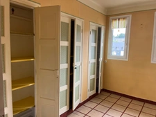 Appartement de 122 M2 avec 3 belles chambres et un grand salon, salle à manger centre Lisieux avec une cave et un grenier