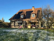 Belle Maison lumineuse de 138 M2 en bon état pas de travaux à prévoir sur un terrain de 6200 M2 à 12mn de pont L'Evêque