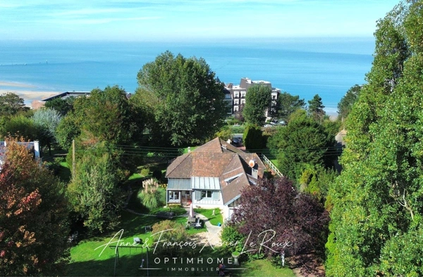 Emplacement d'exception Maison de 160 M2 vue mer sur 2580 M2 à Trouville sur Mer