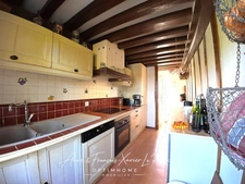 Maison de charme de 100 M2, 5 pièces 3 chambres avec une piscine et annexe sur un terrain de 4700 M2 à BONNEVILLE LA LOUVET (14)