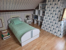 Maison de 145 M2 avec 5 chambres, grand sous-sol,  carport de 44 M2 et une dépendance de 40 M2 à SAINT LEGER DE RÔTES 