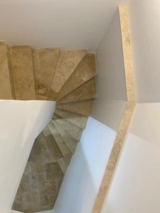 Appartement T2 totalement rénové de 40 M2 à 250 M à pied de la mer et proche de l'hippodrome de Deauville