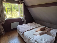 Maison de charme de 100 M2, 5 pièces 3 chambres avec une piscine et annexe sur un terrain de 4700 M2 à BONNEVILLE LA LOUVET (14)