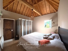 Maison de charme de 100 M2, 5 pièces 3 chambres avec une piscine et annexe sur un terrain de 4700 M2 à BONNEVILLE LA LOUVET (14)