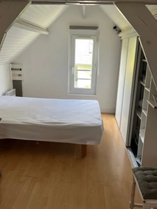 Maison de caractère de 247 M2 avec un gîte de 35 M2 sur un terrain d'environ 4400 M2 entre Deauville et Honfleur et à 1km de la plage de Villerville