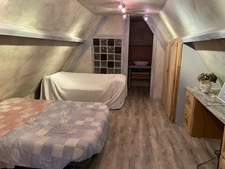 Maison type chaumière et son annexe 182 M2 en surface utile 4 Chambres grand salon au calme exposition sud sur un terrain de 6400 M2