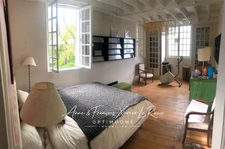 Maison de caractère de 264 M2 11 pièces 7 chambres sur un terrain de 770 m2 joliment arboré et fleuri centre ville proximité à pieds des commerces