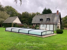 Maison en colombage avec piscine couverte et dépendances Bonneville la Louvet