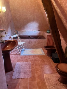 Maison de caractère avec colombages de 155 M2 avec 4 chambres avec une annexe 49 M2 sur 5000 M2 terrain