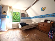 Maison spacieuse à vendre 8 pièces 4 chambres à BAILLEUL LA VALLEE sur un terrain de 1 hectare