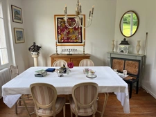 Maison de caractère de 247 M2 avec un gîte de 35 M2 sur un terrain d'environ 4400 M2 entre Deauville et Honfleur et à 1km de la plage de Villerville